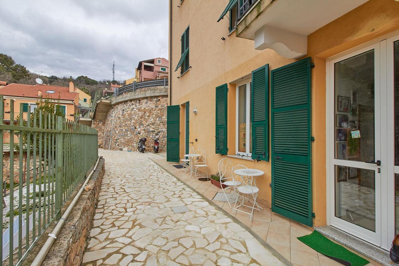 Rivierarent Appartamento Ulivo Finale Ligure Dış mekan fotoğraf